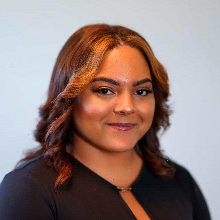 Dayann De Gonzalez img 768x1024